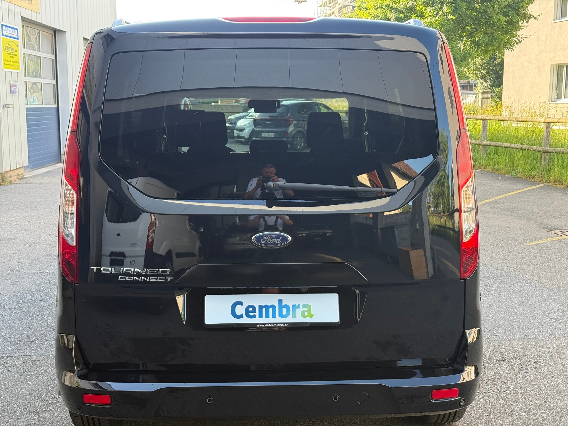 FORD Grand Tourneo Connect 1.5 EcoBlue Titanium Automat-image-5