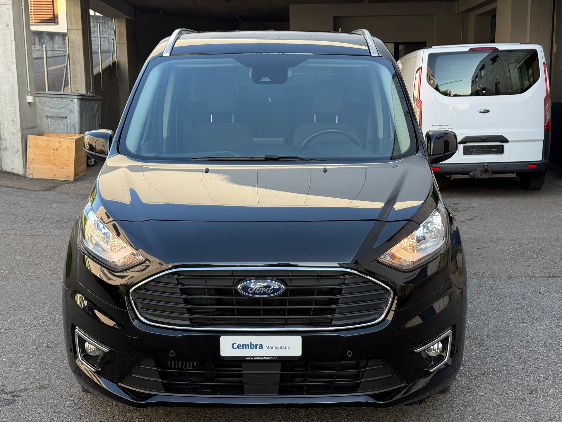 FORD Grand Tourneo Connect 1.5 EcoBlue Titanium Automat-image-1