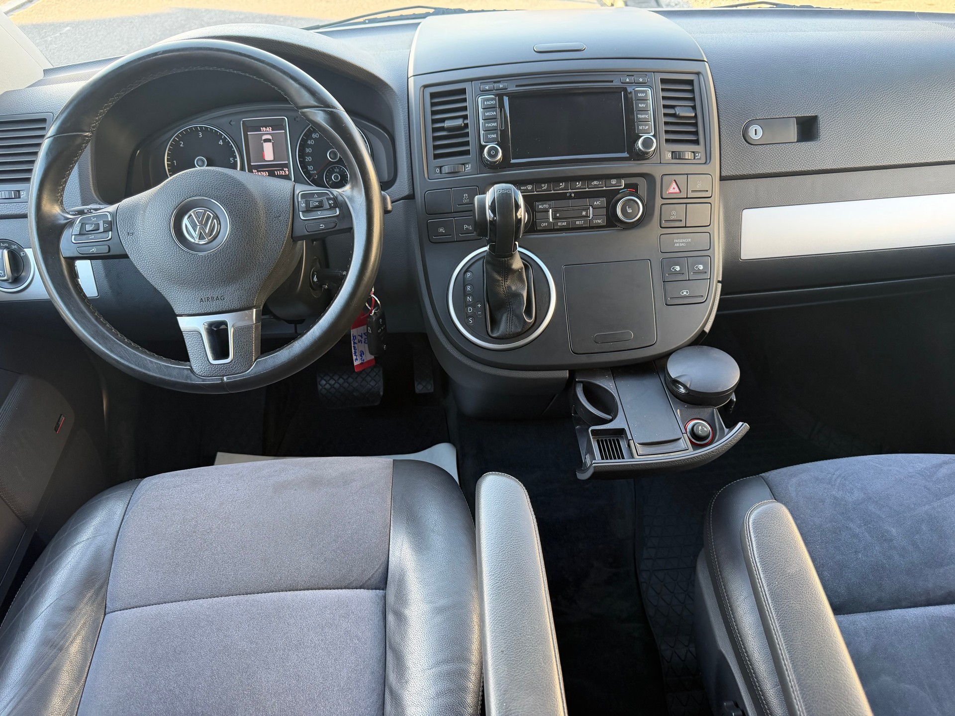 VW T5 Multivan 2.0 Bi-TDI CR Highline DSG-image-11