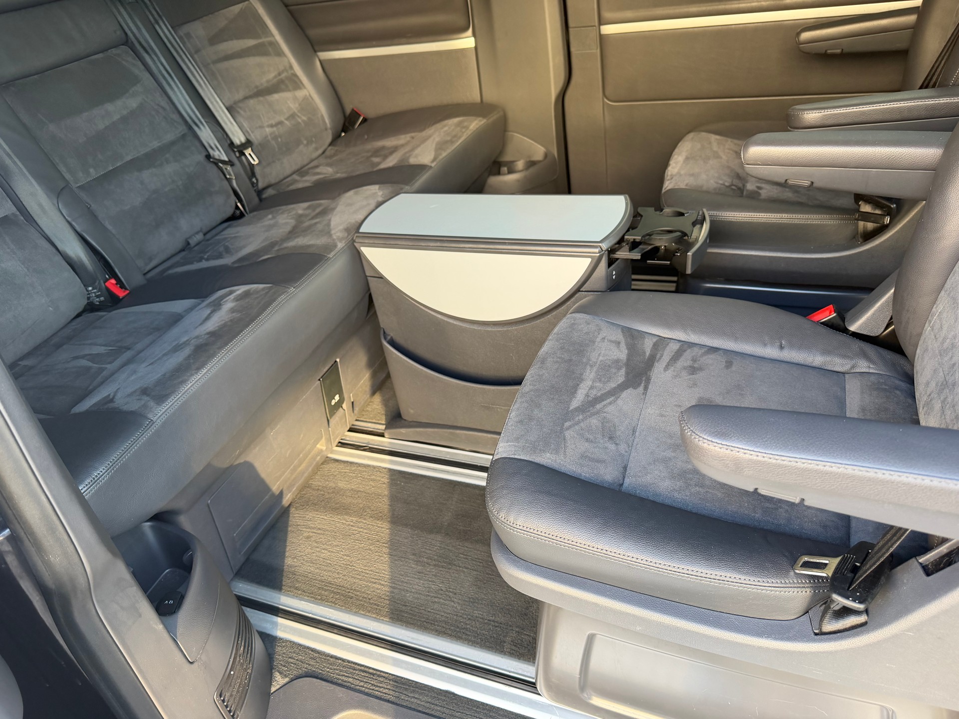 VW T5 Multivan 2.0 Bi-TDI CR Highline DSG-image-14