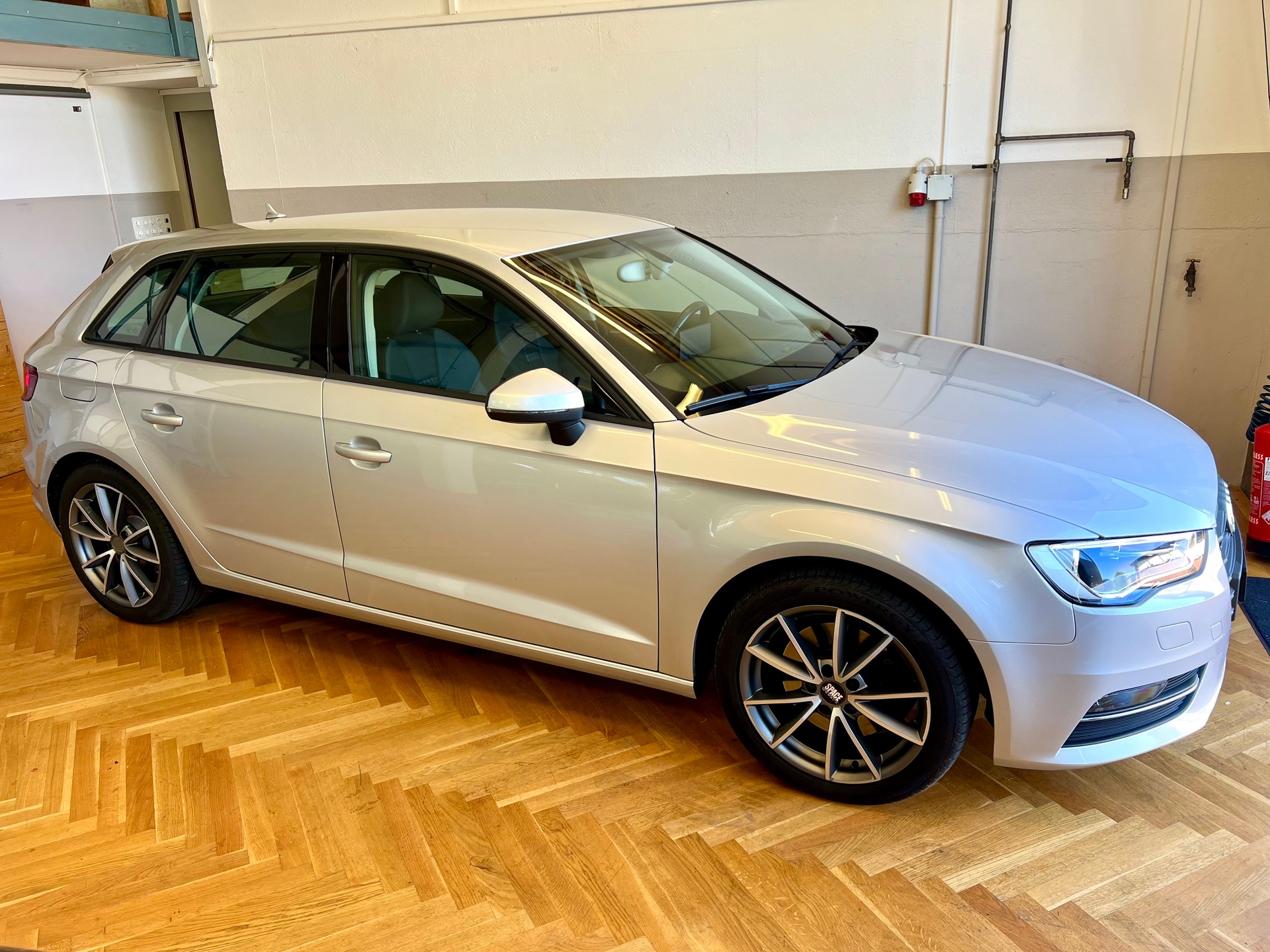 AUDI A3 Sportback 1.8 TFSI Ambition quattro S-tronic-showroom-element-2
