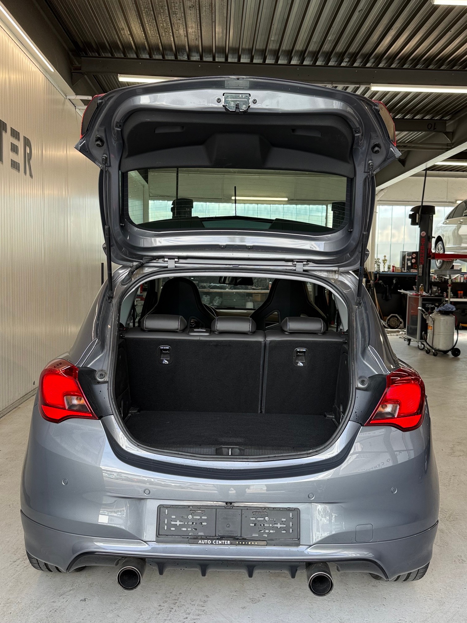 OPEL Corsa 1.6 Turbo OPC-image-4