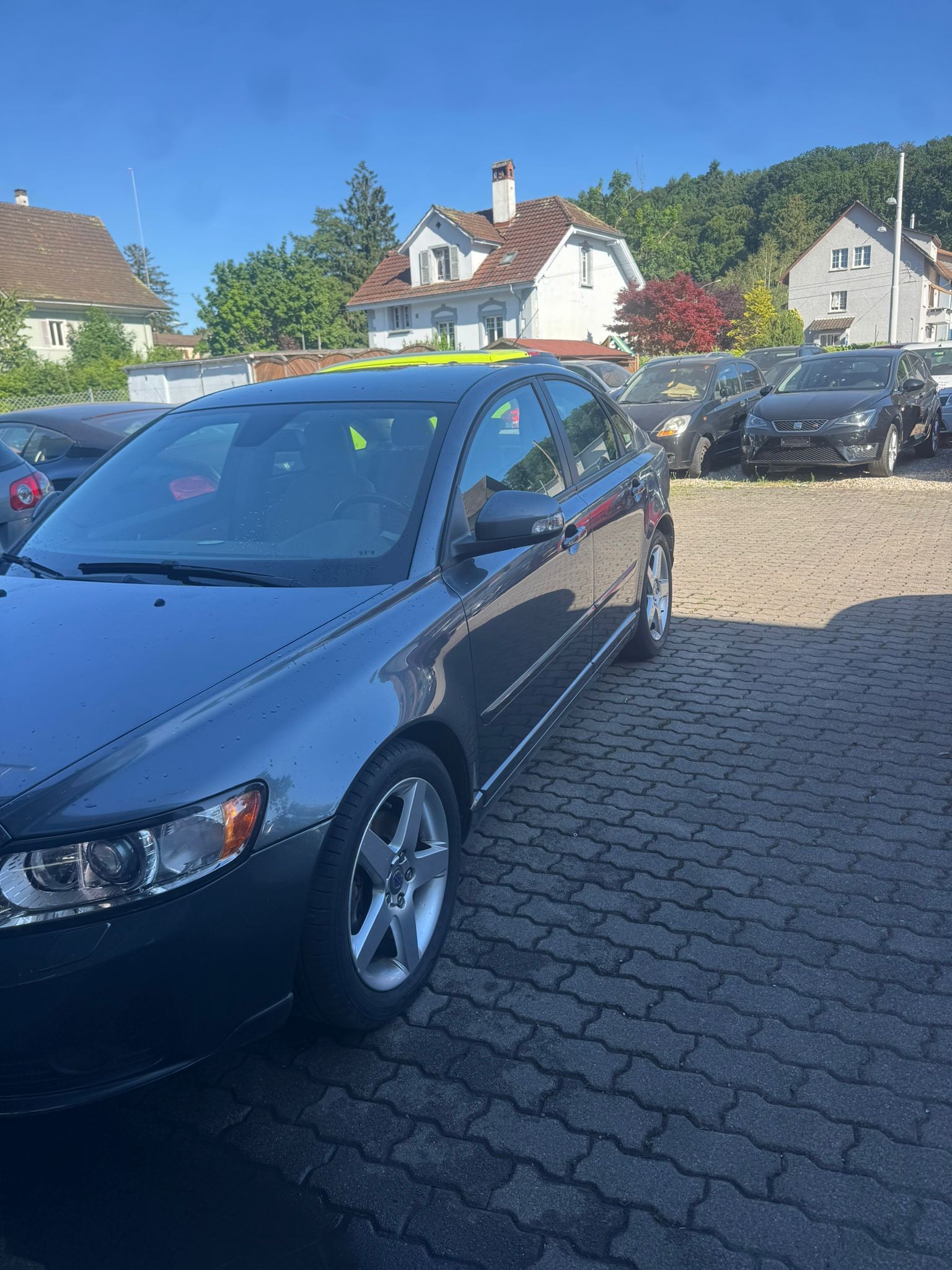 VOLVO S40 2.0D Momentum-image-1