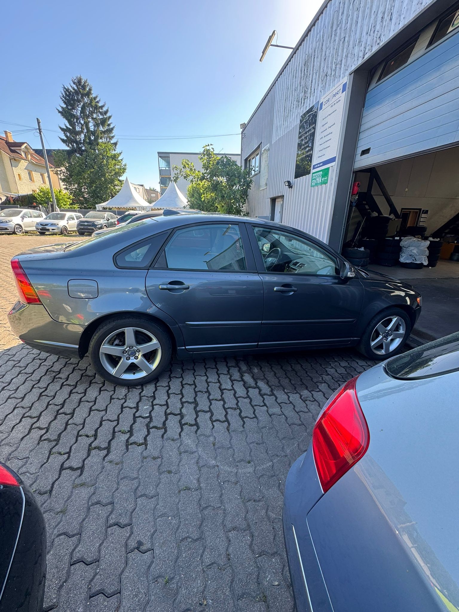 VOLVO S40 2.0D Momentum-image-2