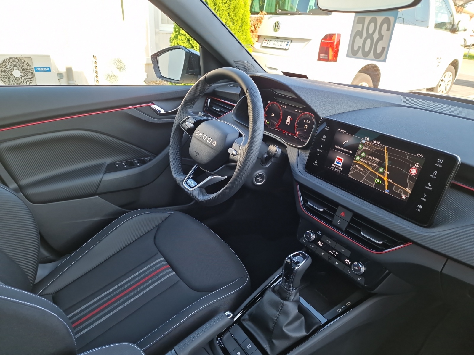 SKODA Kamiq 1.5 TSI Monte Carlo DSG Panorama AHK-image-19