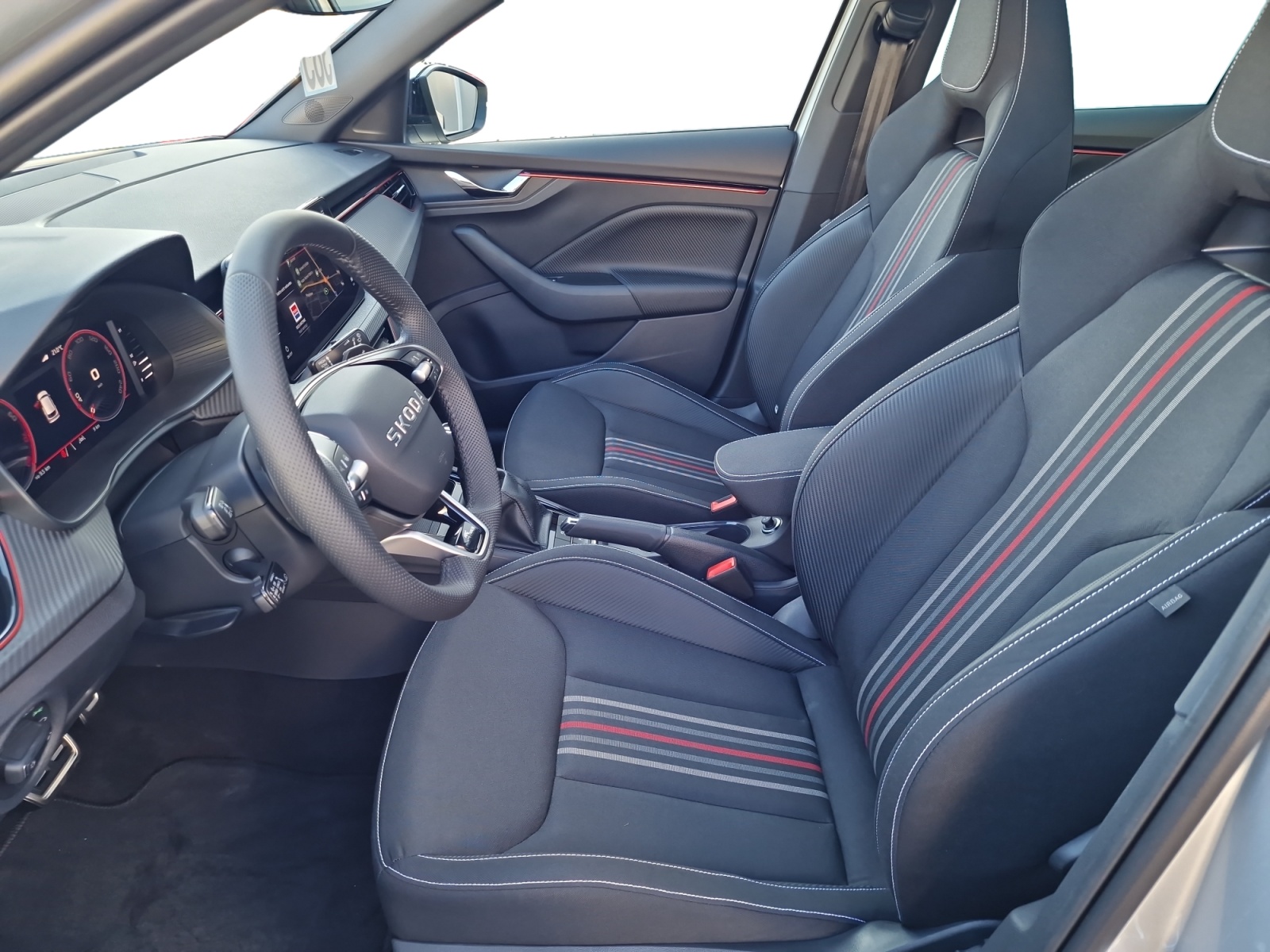 SKODA Kamiq 1.5 TSI Monte Carlo DSG Panorama AHK-image-10