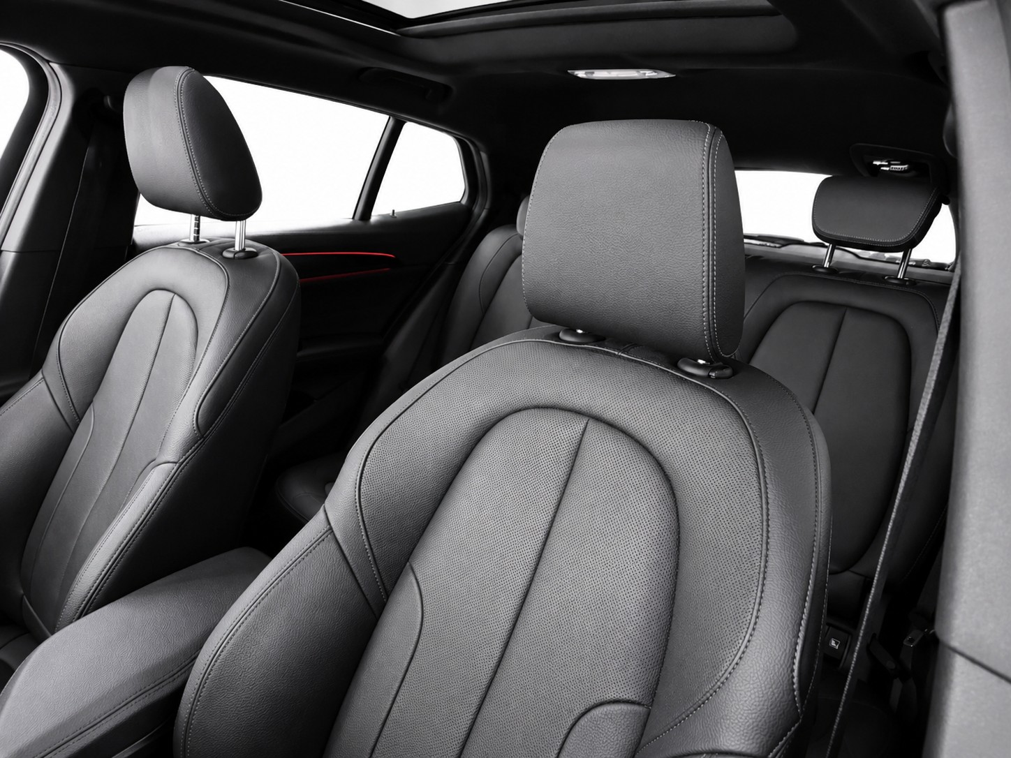 BMW X2 20d xDrive SAG CH FAHRZEUG-image-9