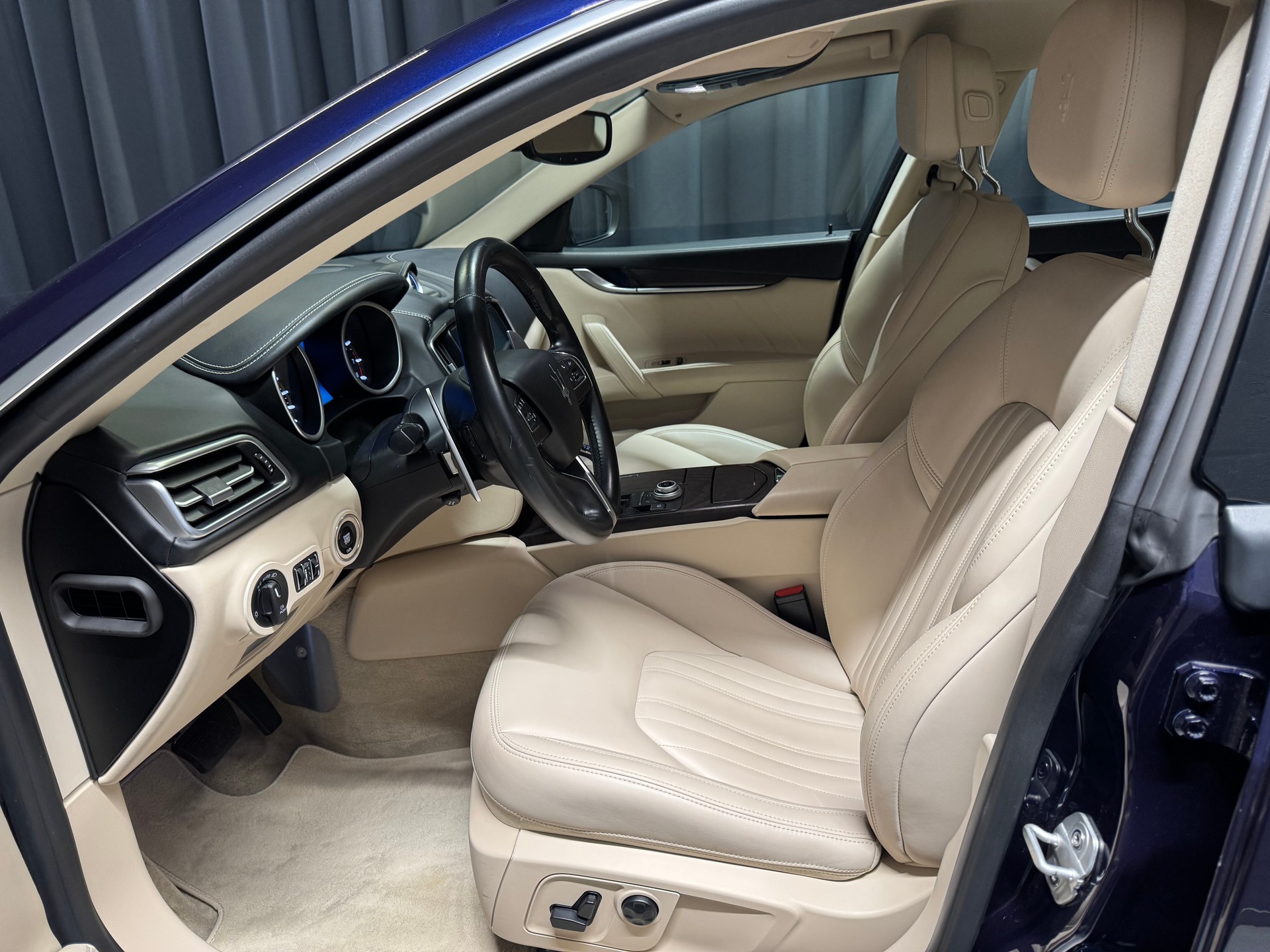MASERATI Ghibli S Q4 3.0 GranLusso Automatica(M)(8)-image-6