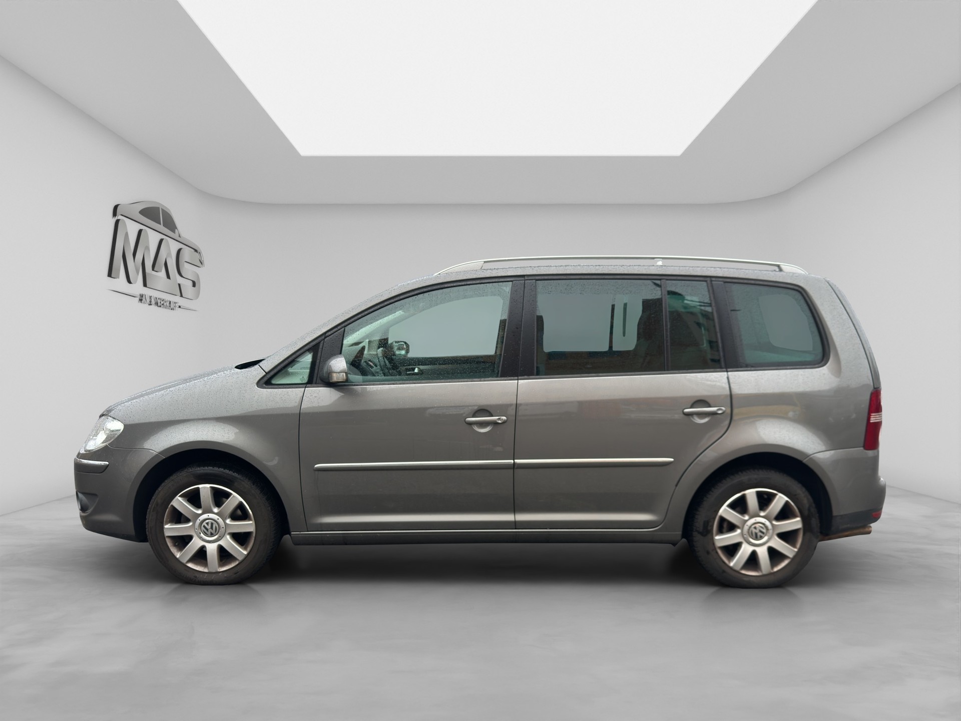 VW Touran 2.0 EcoFuel Trendline Traveller-showroom-element-2