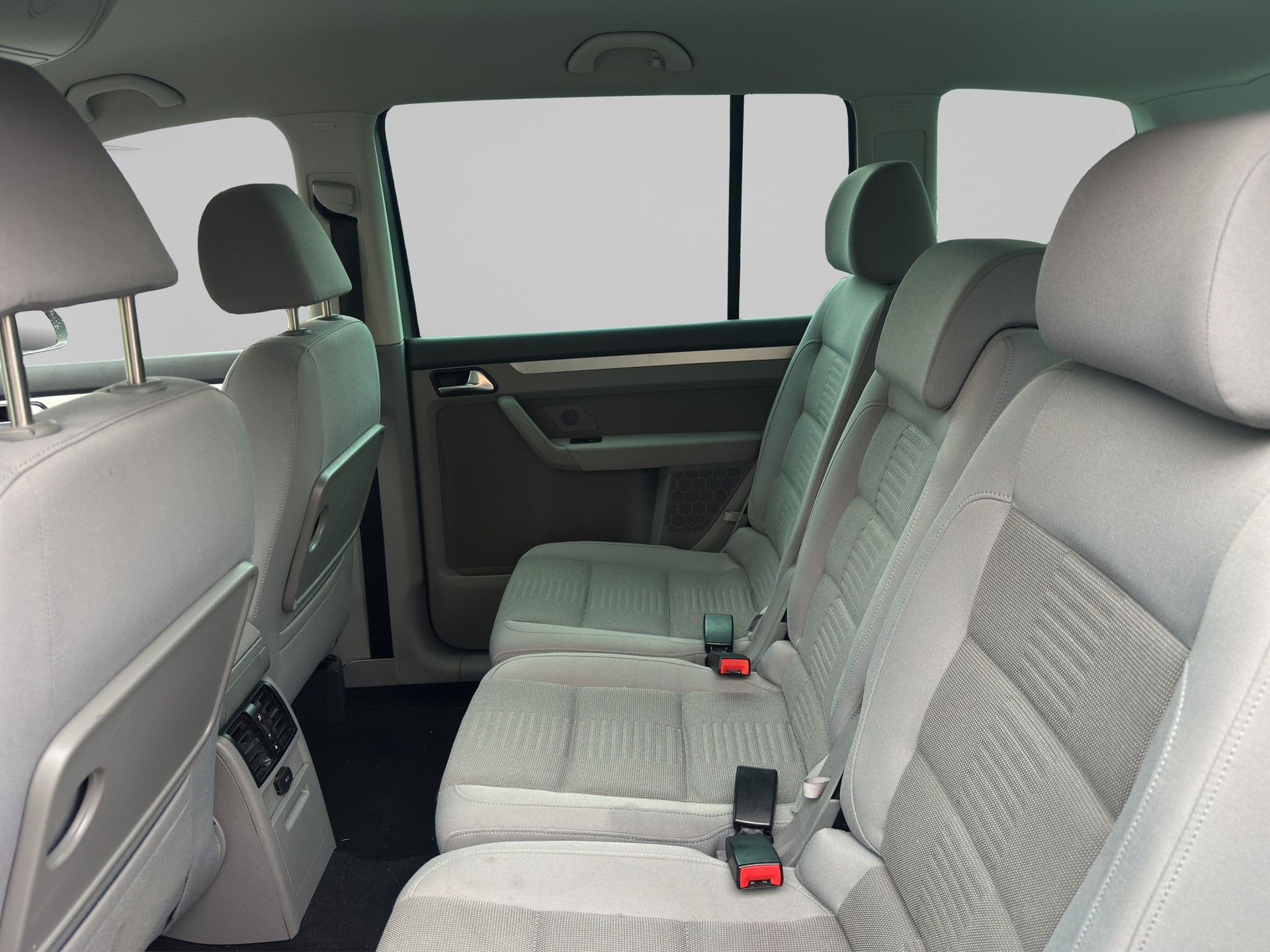 VW Touran 2.0 EcoFuel Trendline Traveller-image-10