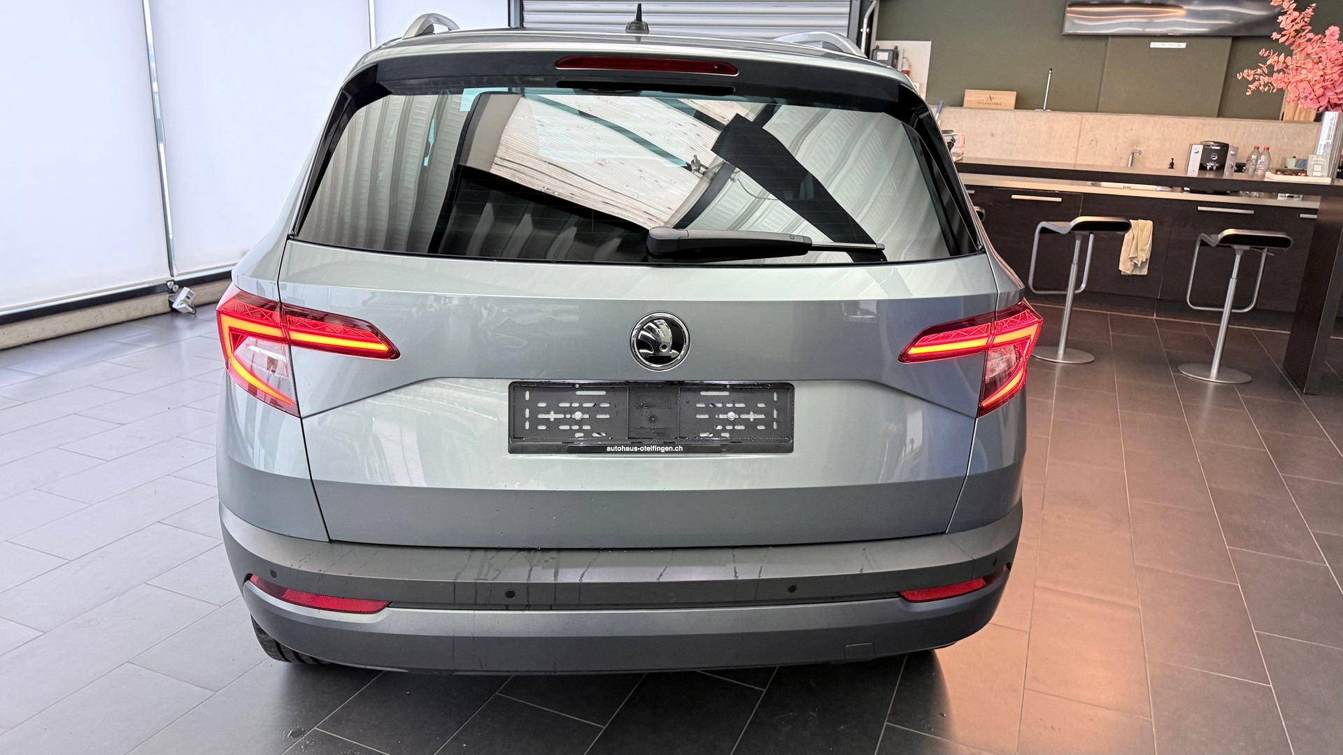 SKODA Karoq 1.6 TDI Smile DSG-image-5