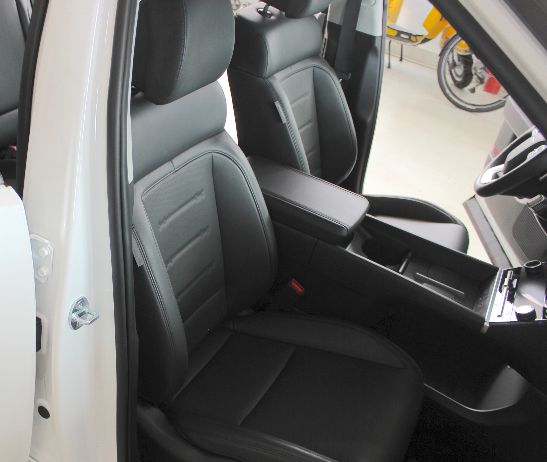 HYUNDAI Santa Fe 1.6 T-GDi HEV Vertex Swiss 4WD Automatic 💥 Schweizer Fahrzeug 💥 Garantie bis 19-12-29 💥 Lieferung möglich-image-23