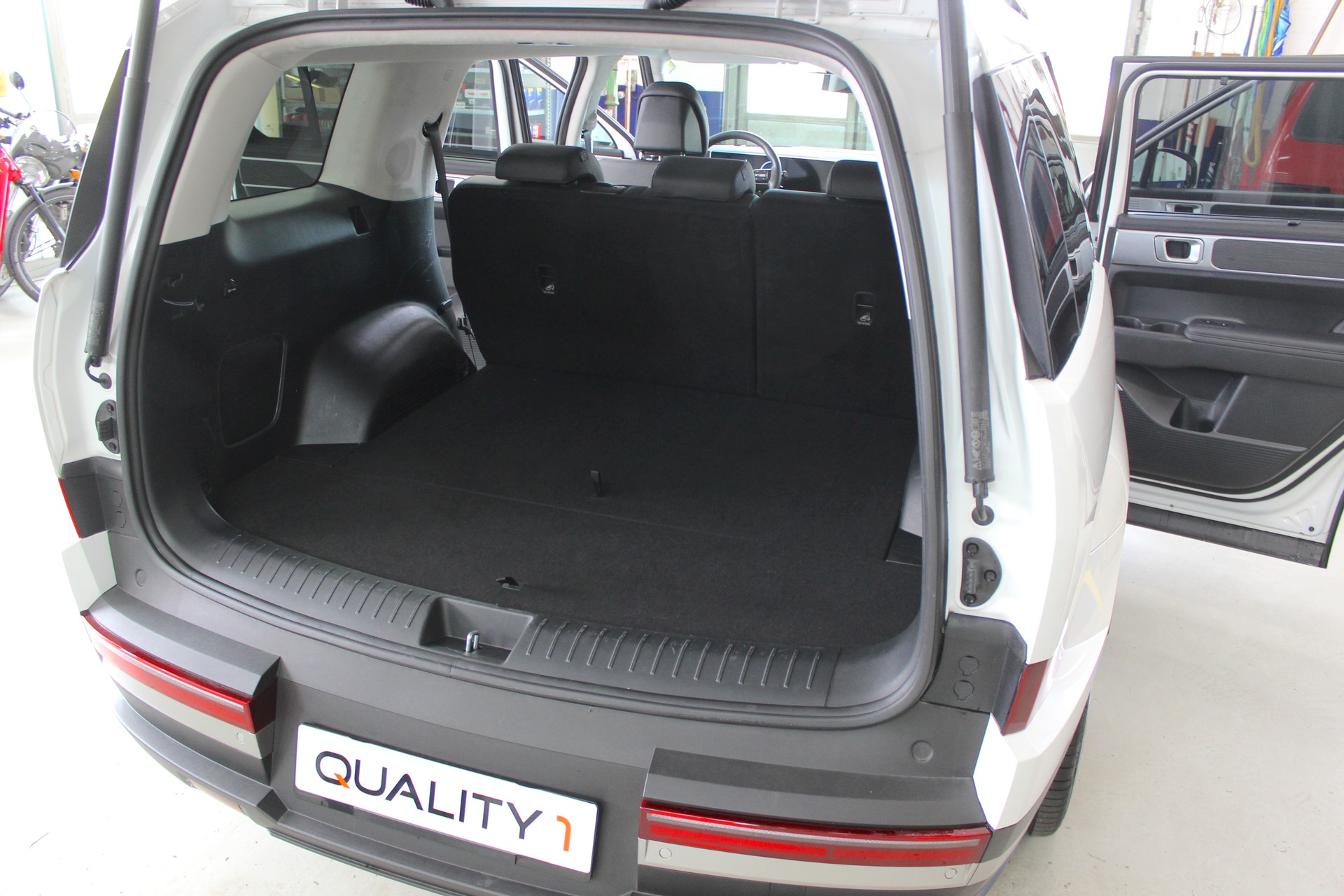 HYUNDAI Santa Fe 1.6 T-GDi HEV Vertex Swiss 4WD Automatic 💥 Schweizer Fahrzeug 💥 Garantie bis 19-12-29 💥 Lieferung möglich-image-31