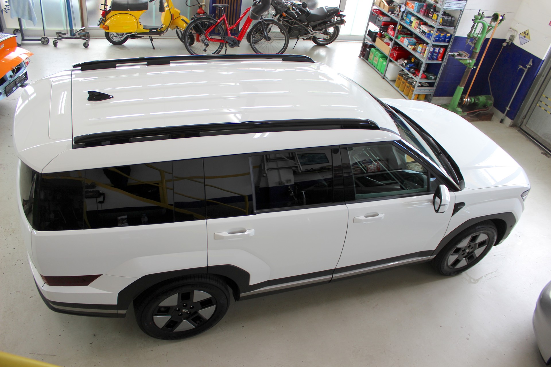 HYUNDAI Santa Fe 1.6 T-GDi HEV Vertex Swiss 4WD Automatic 💥 Schweizer Fahrzeug 💥 Garantie bis 19-12-29 💥 Lieferung möglich-showroom-element-1