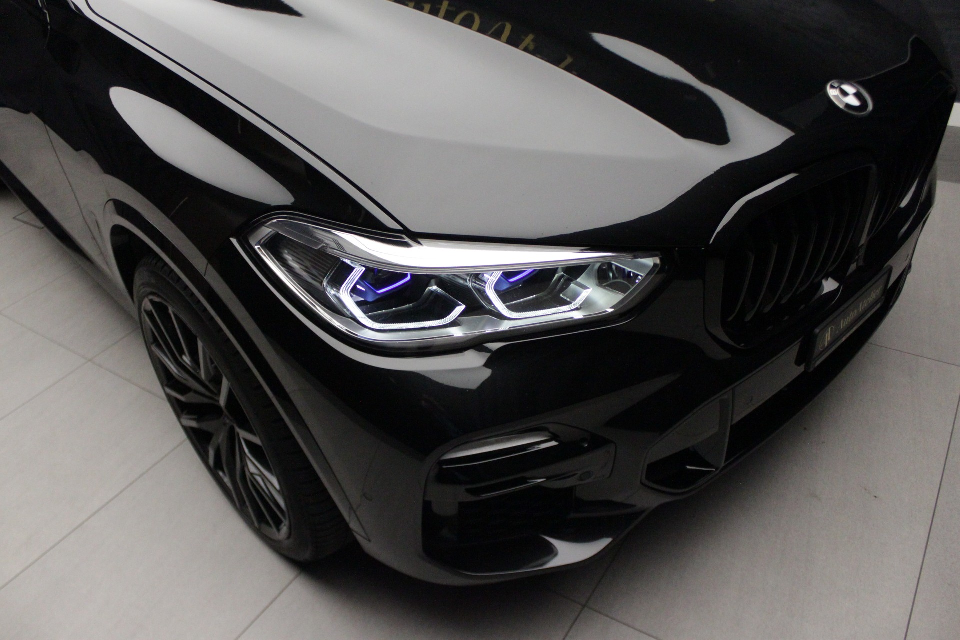 BMW X5 xDrive M50i Steptronic-image-6