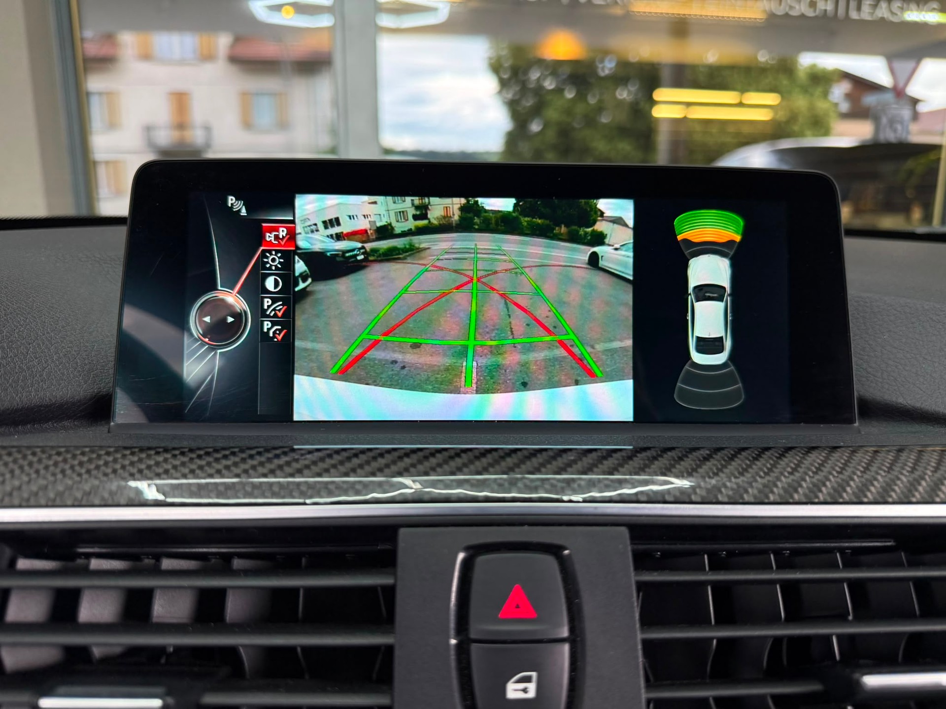 BMW M4 *HUD* *Harman/ Kardon* *360 Kamera* *Perlmuttweiss* *Original Zustand* Coupé DKG-image-28