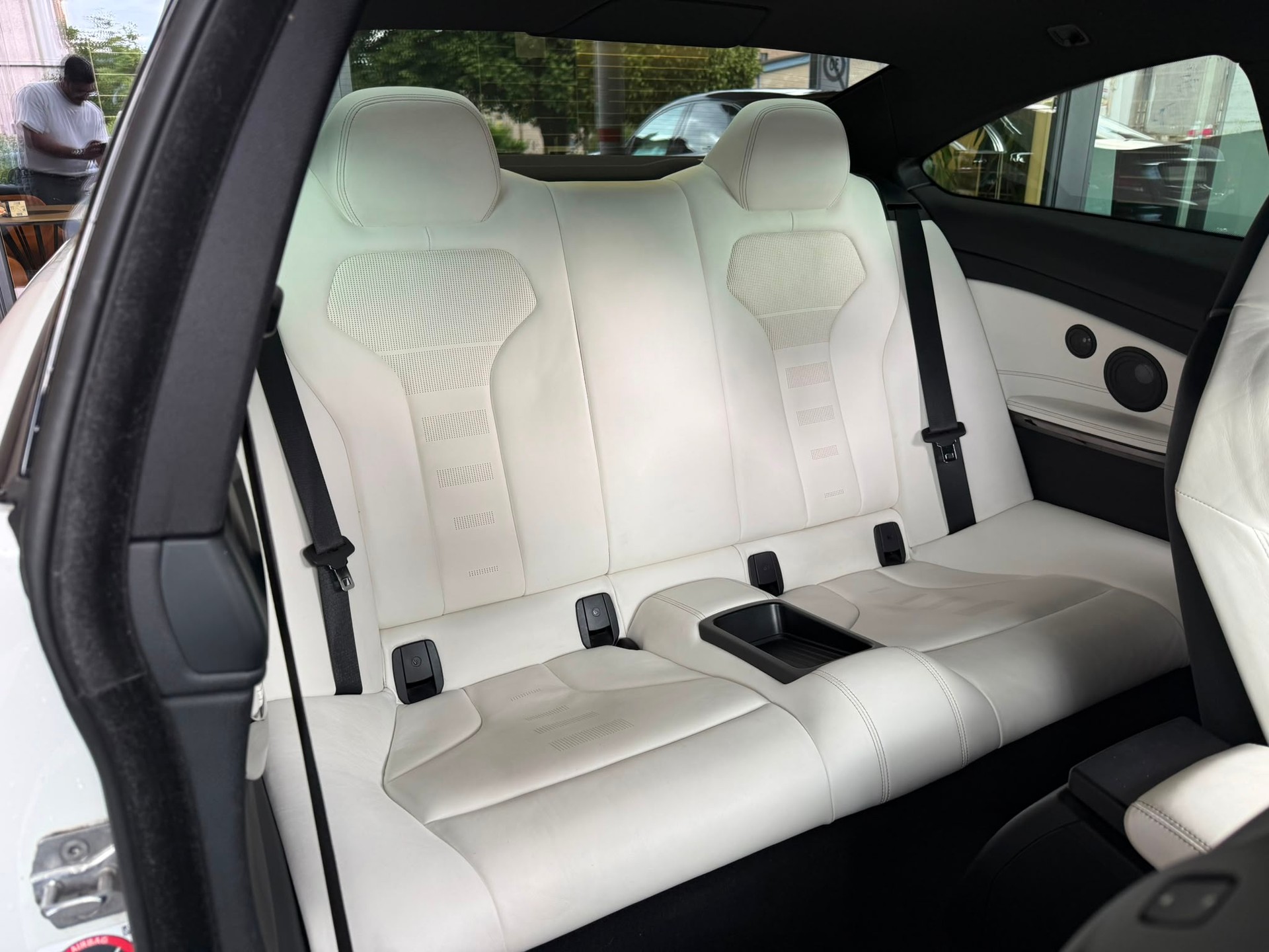 BMW M4 *HUD* *Harman/ Kardon* *360 Kamera* *Perlmuttweiss* *Original Zustand* Coupé DKG-image-17