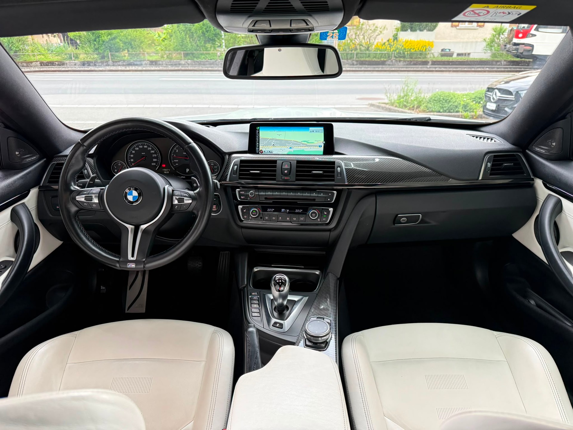 BMW M4 *HUD* *Harman/ Kardon* *360 Kamera* *Perlmuttweiss* *Original Zustand* Coupé DKG-image-20