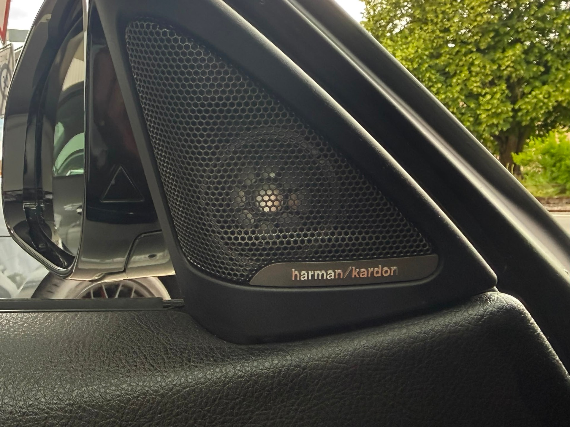 BMW M4 *HUD* *Harman/ Kardon* *360 Kamera* *Perlmuttweiss* *Original Zustand* Coupé DKG-image-25