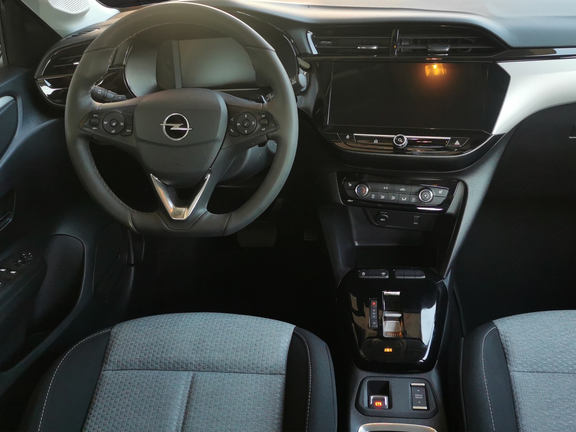OPEL Corsa 1.2 TP Automat-image-13