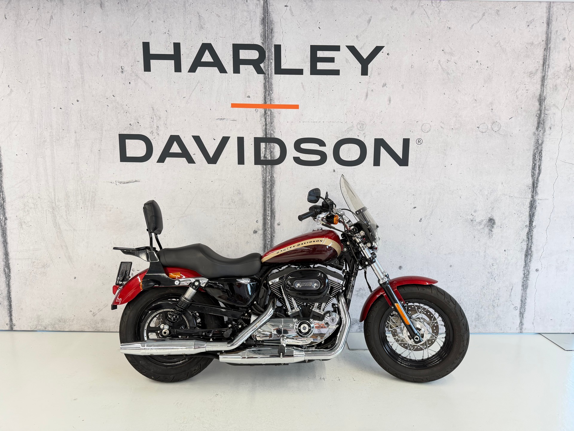 HARLEY-DAVIDSON XL 1200 C Sportster Custom ABS-image-0