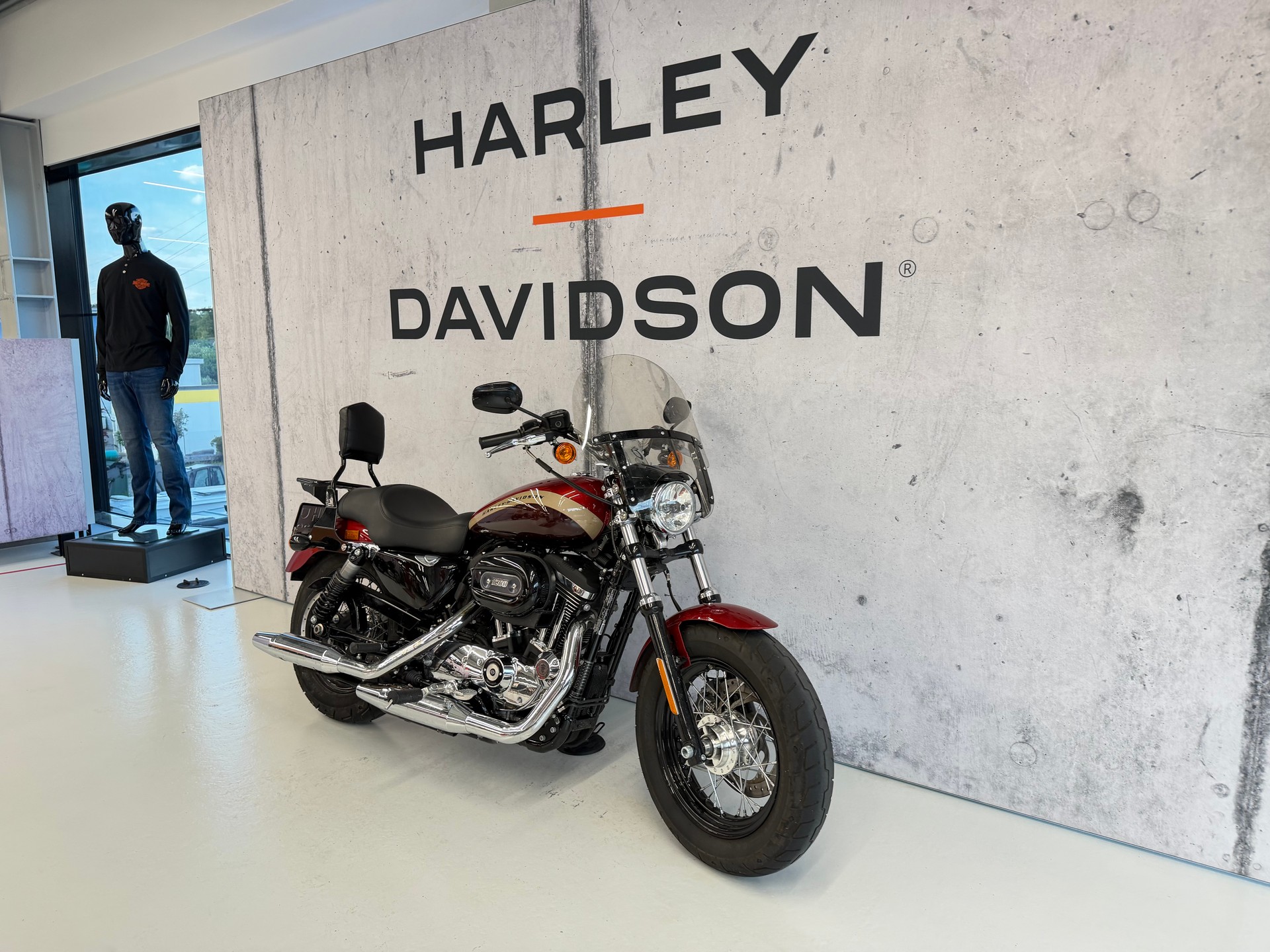 HARLEY-DAVIDSON XL 1200 C Sportster Custom ABS-image-1