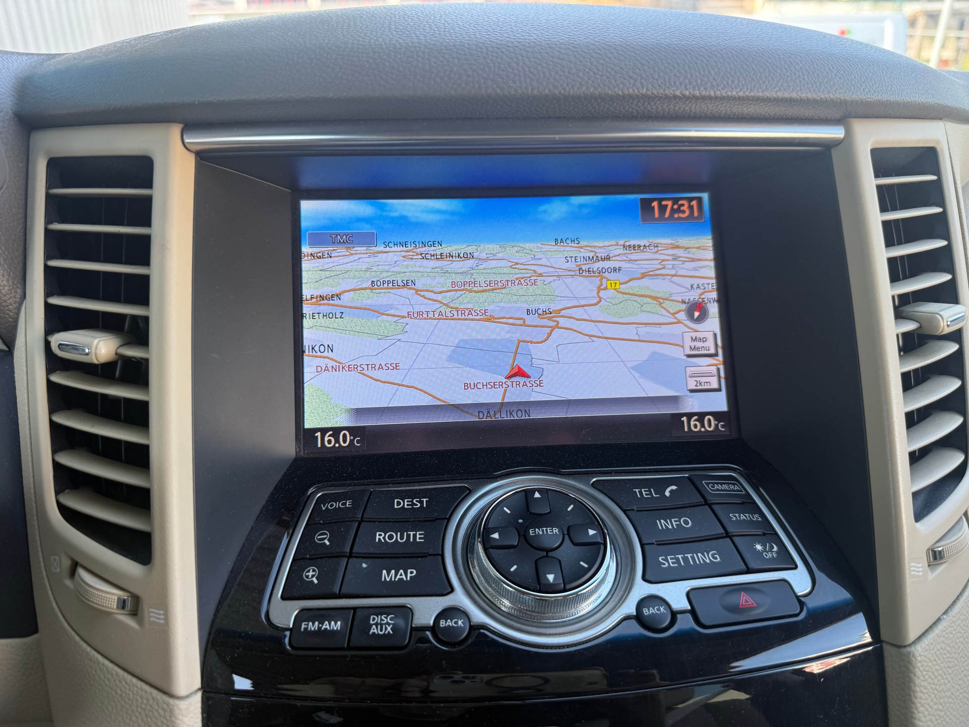 INFINITI QX70 3.0d S Premium AWD Automatic-image-10