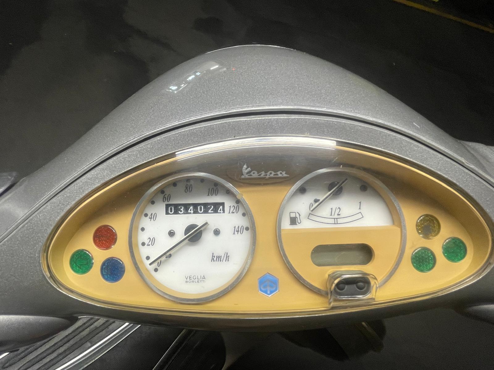 PIAGGIO Vespa ET4-image-3