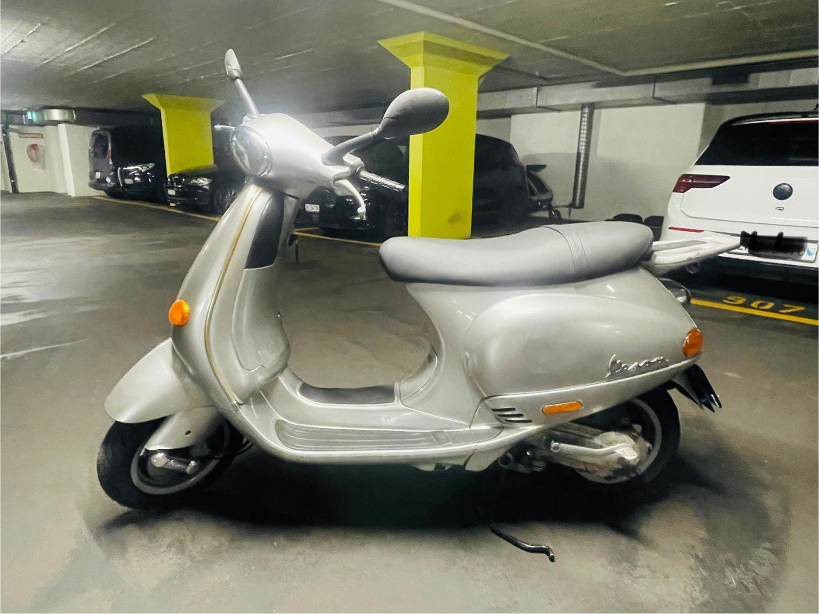 PIAGGIO Vespa ET4-image-1