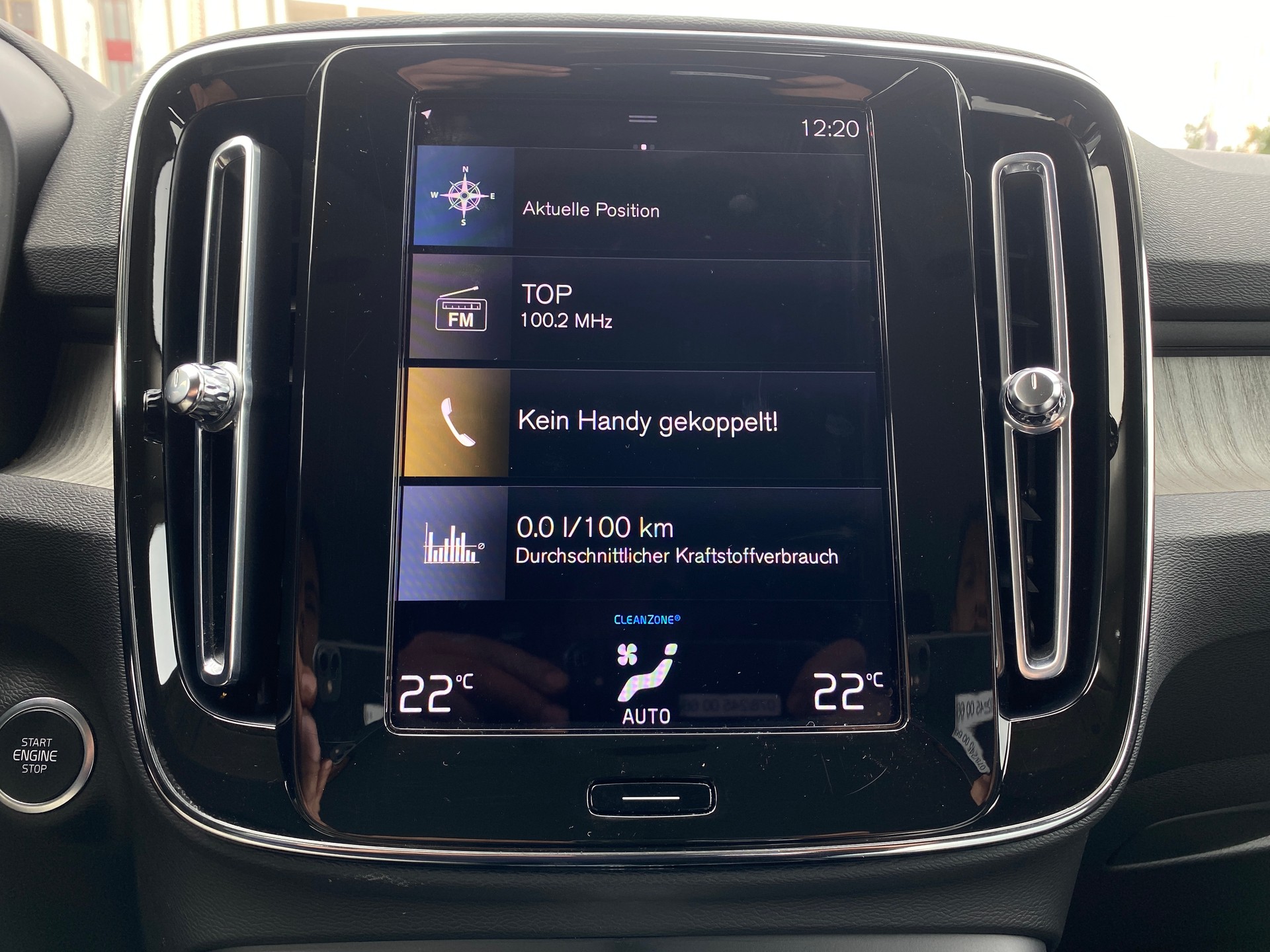 VOLVO XC40 1.5 T5 PiH Inscription-image-13