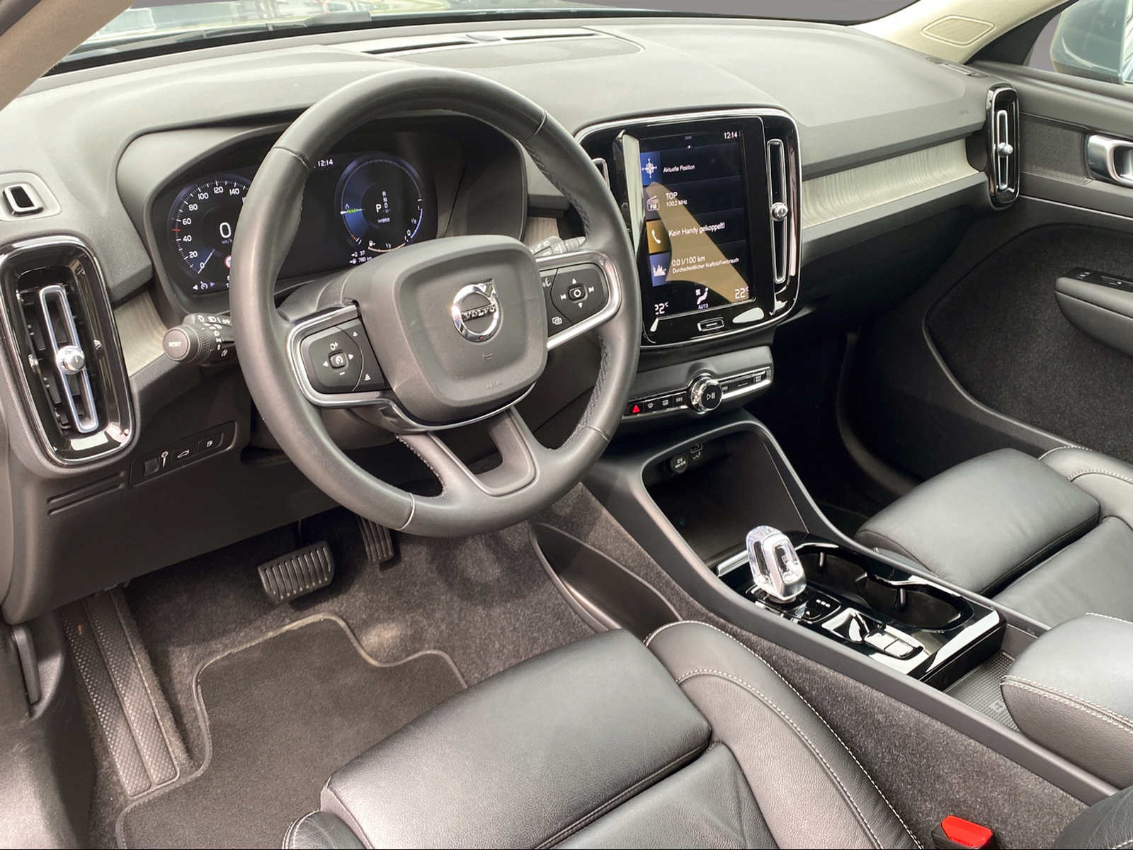 VOLVO XC40 1.5 T5 PiH Inscription-image-6