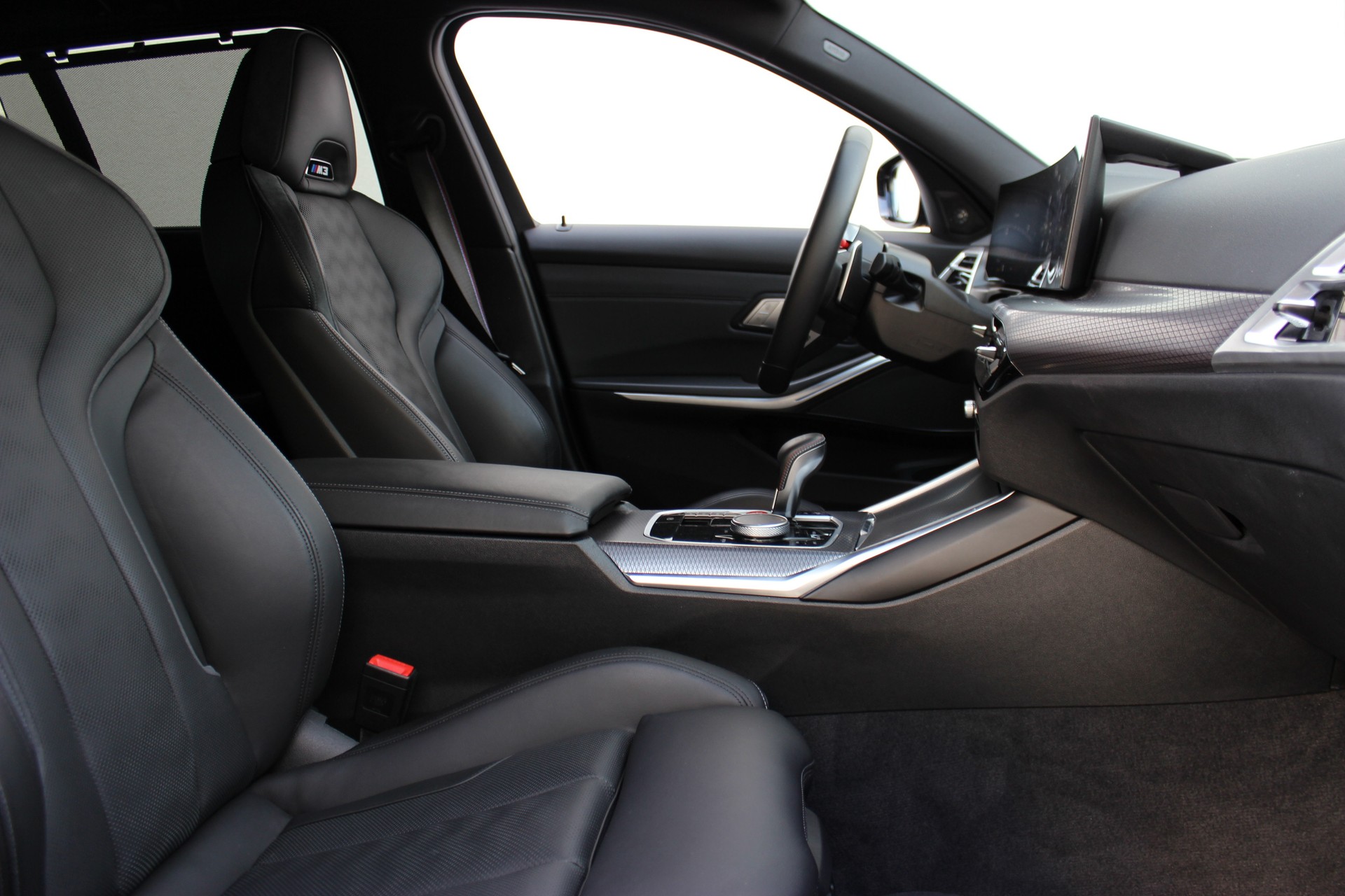 BMW M3 Touring xDrive Competition-showroom-element-1