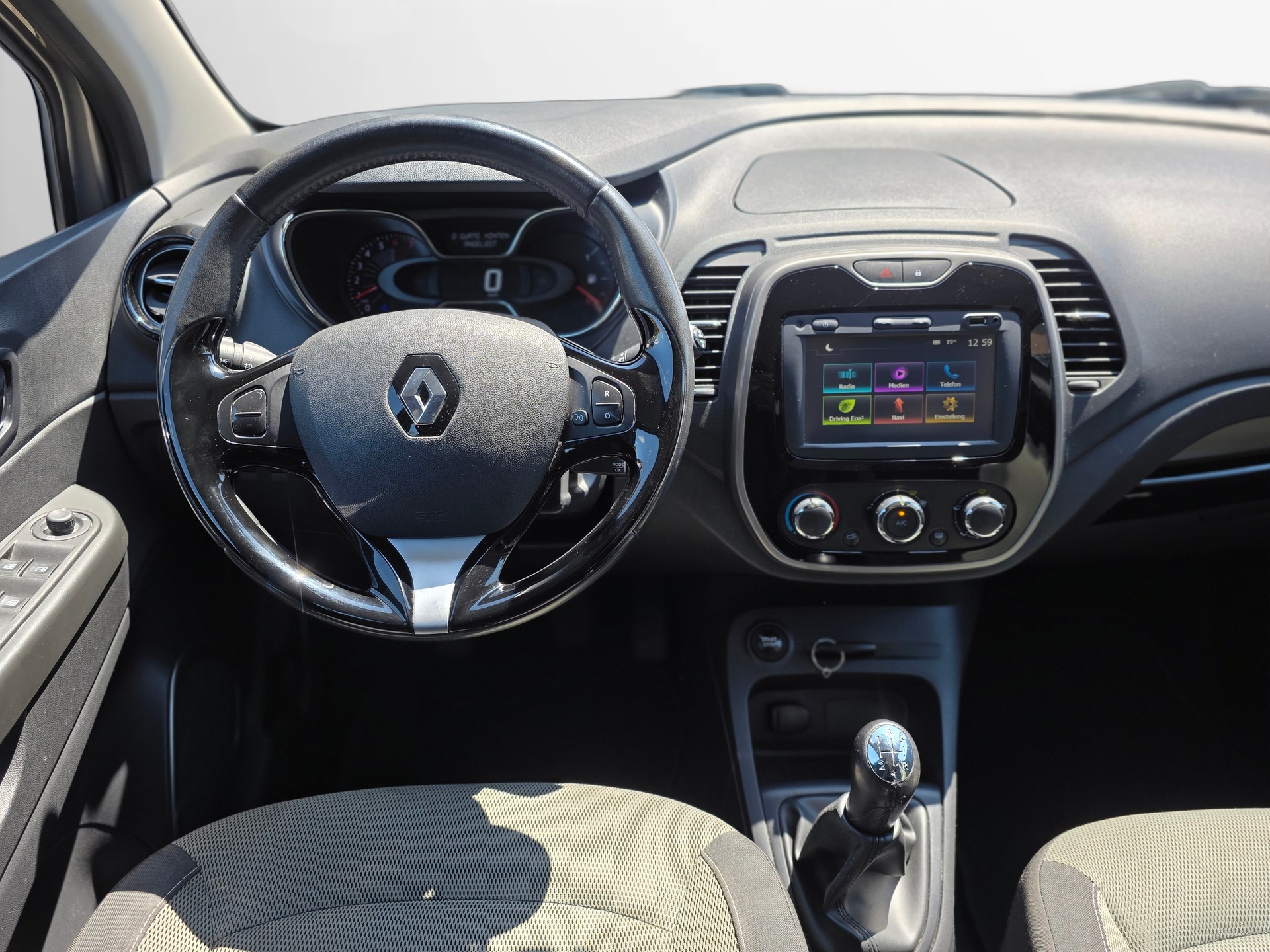 RENAULT Captur 0.9 12V Privilège-showroom-element-3