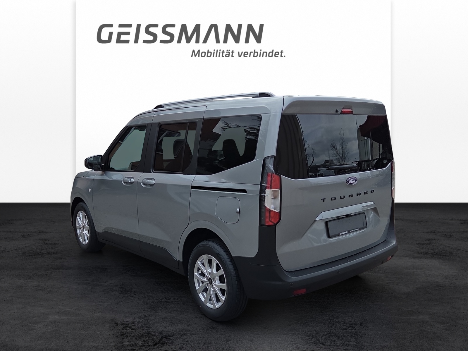FORD Tourneo Courier 1.0 EcoBoost Titanium-showroom-element-2