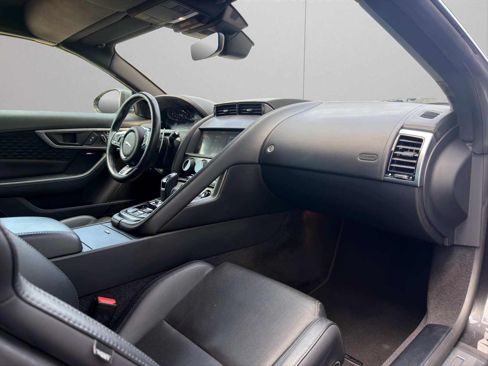 JAGUAR F-Type Coupé 5.0 V8 R75 Automatik AWD-image-13