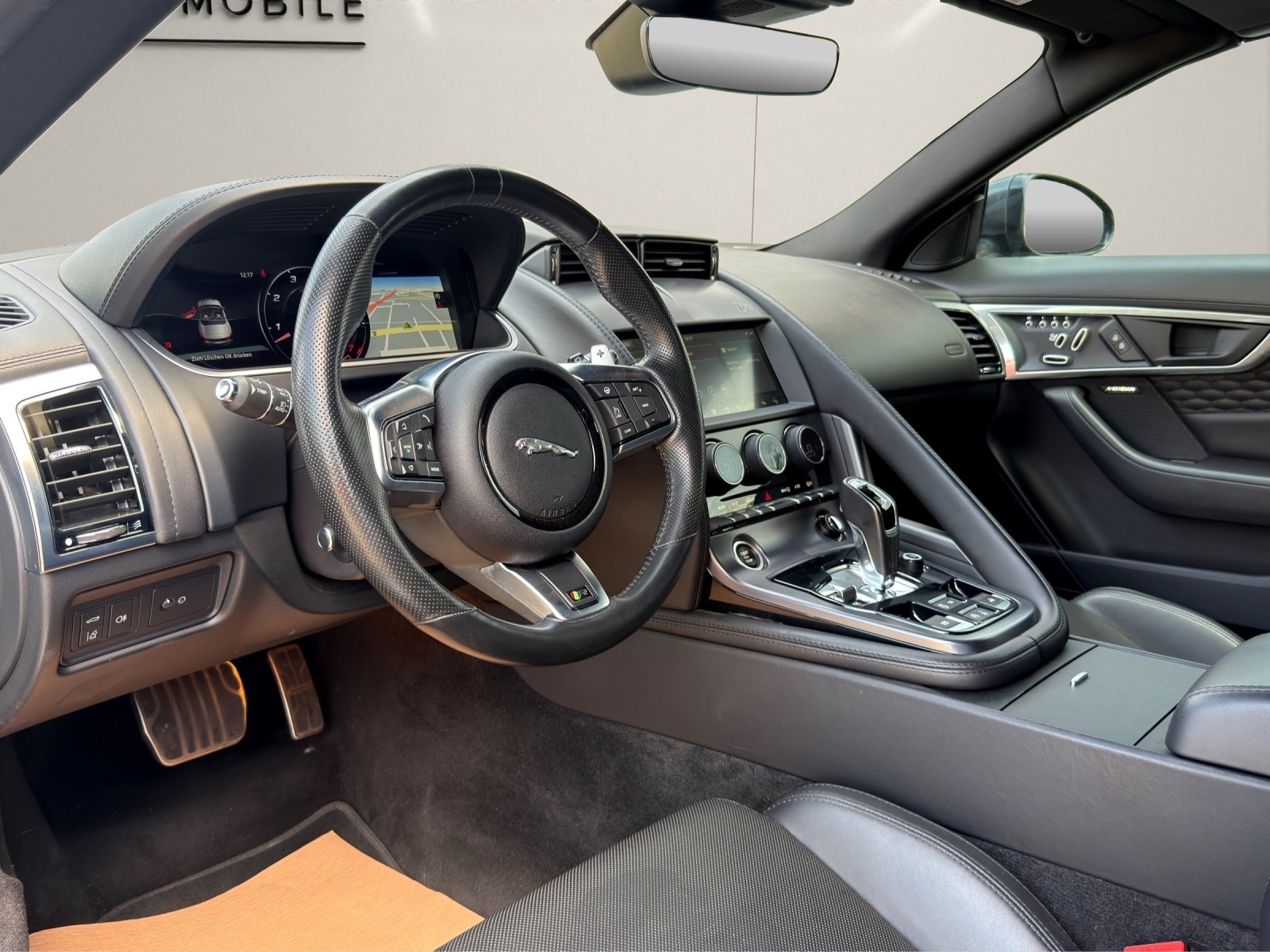 JAGUAR F-Type Coupé 5.0 V8 R75 Automatik AWD-image-12