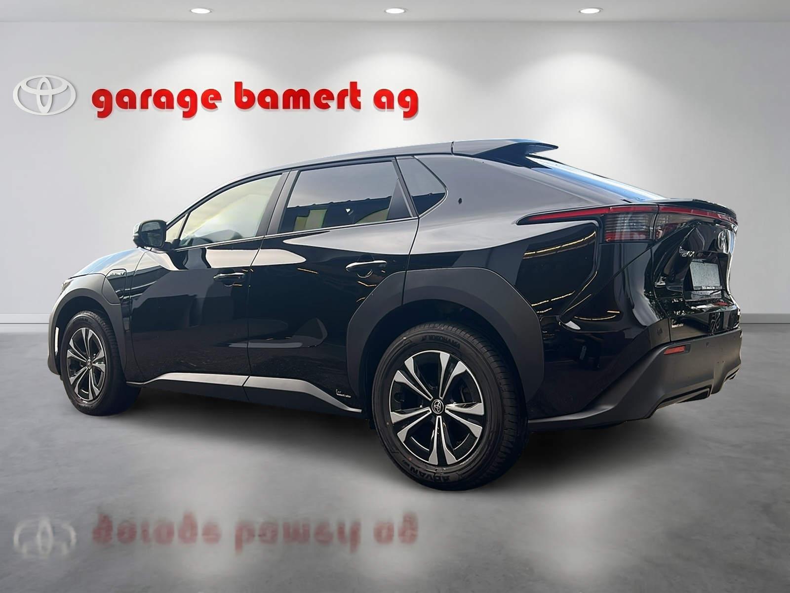 TOYOTA bZ4X Style AWD-showroom-element-3