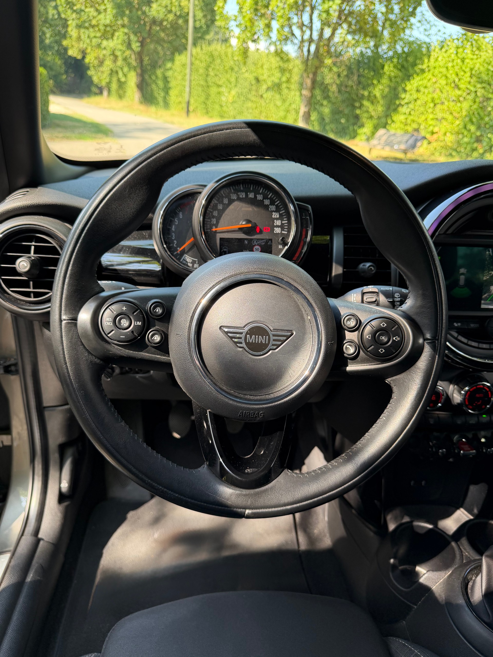 MINI Cooper-image-9