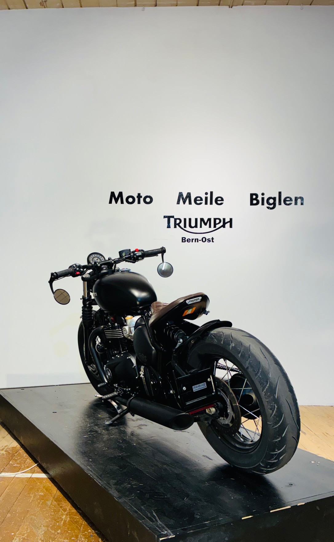 TRIUMPH Bonneville 1200 Bobber Black ABS-image-6