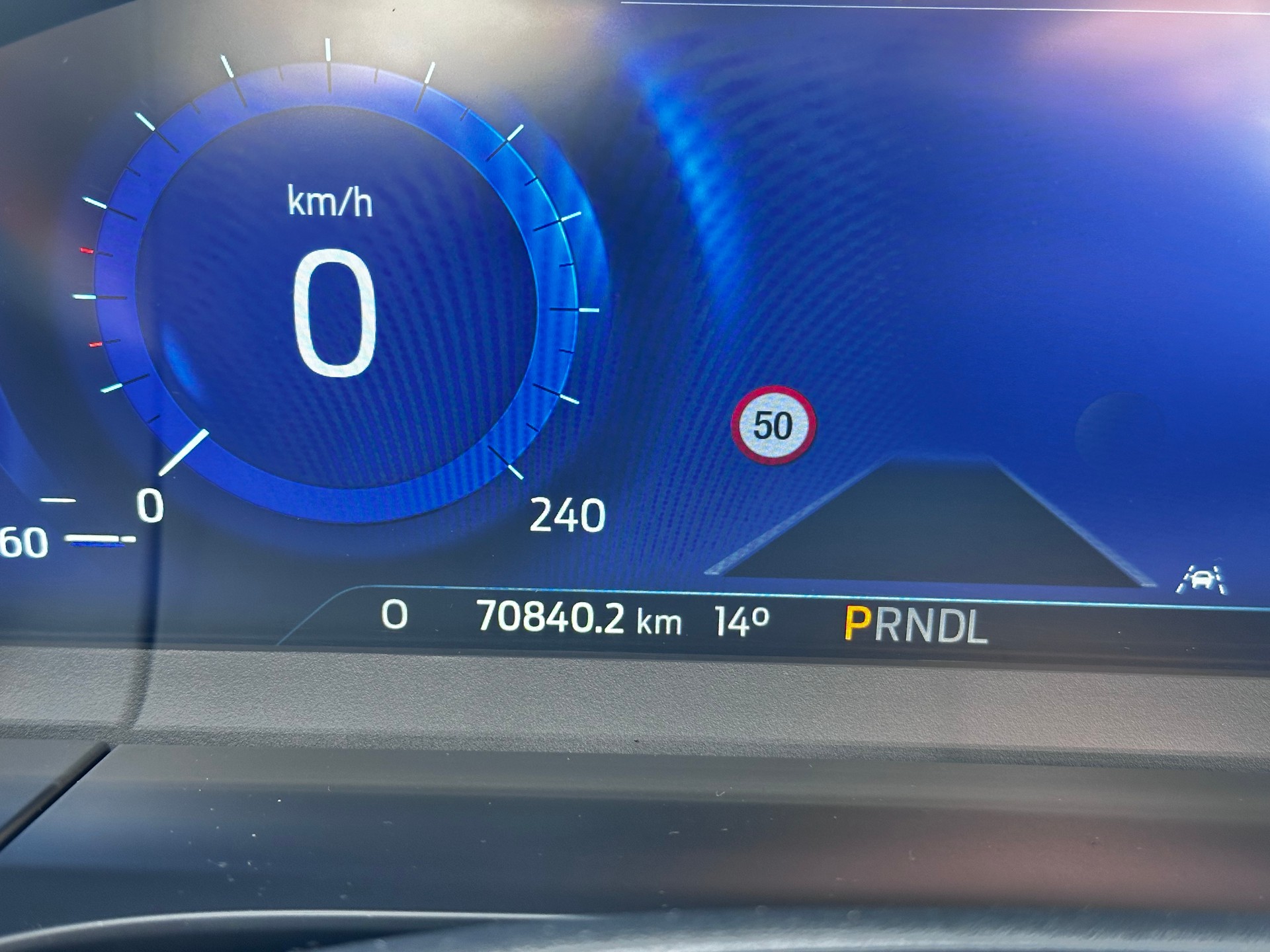FORD Kuga 2.5 Hybrid Vignale 4x4-image-13