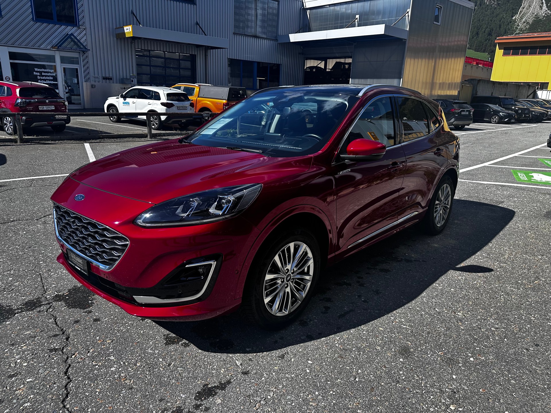 FORD Kuga 2.5 Hybrid Vignale 4x4-showroom-element-3
