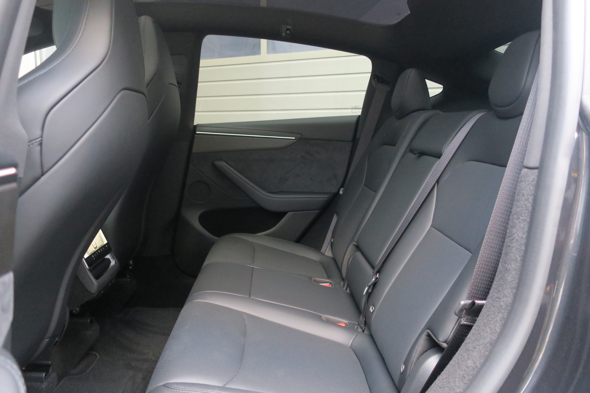 TESLA Model Y Performance-image-7