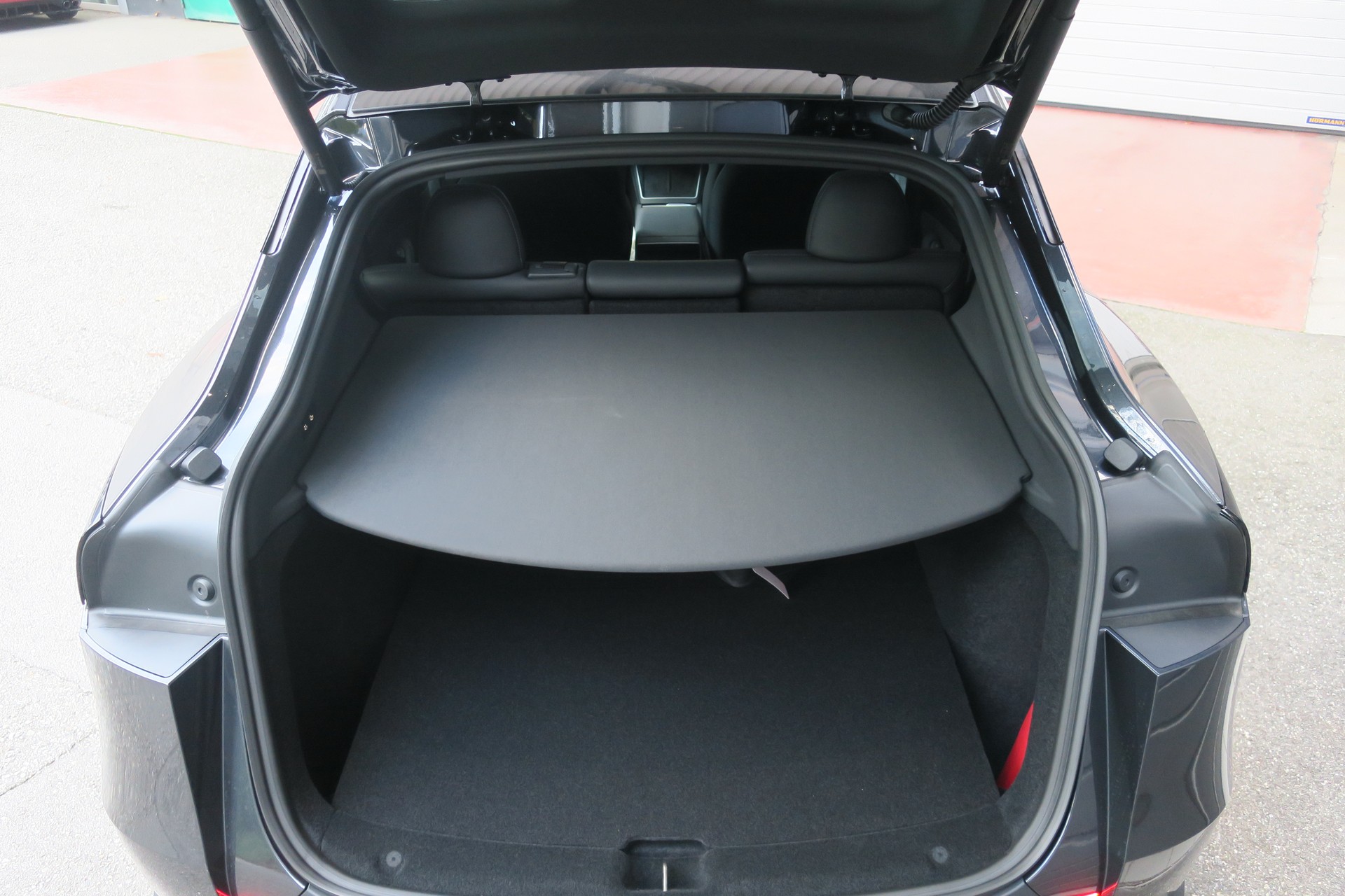 TESLA Model Y Performance-image-5