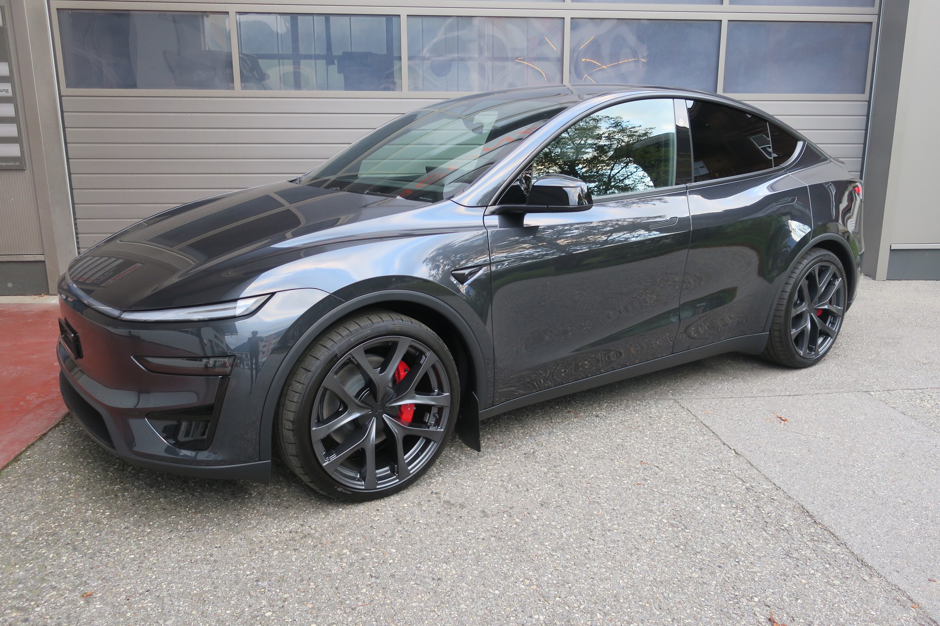 TESLA Model Y Performance
