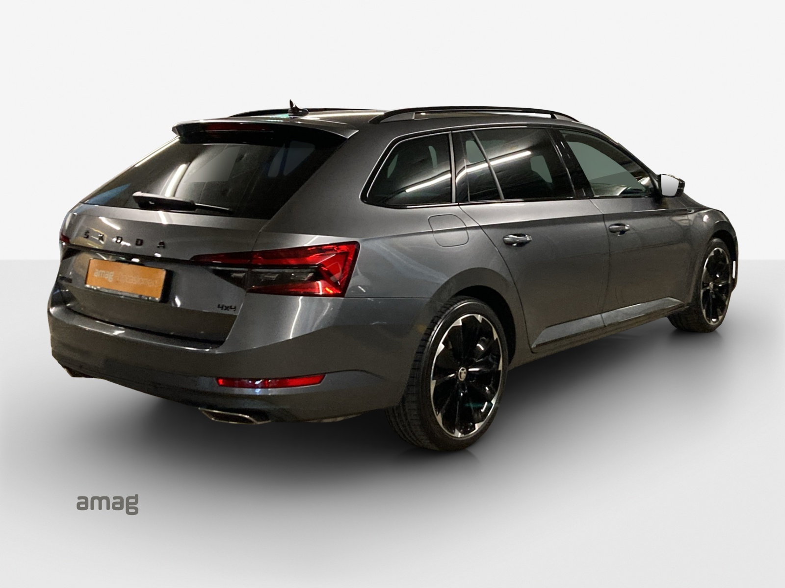 SKODA Superb Combi 2.0 TSI SportLine Light 4x4 DSG-showroom-element-3