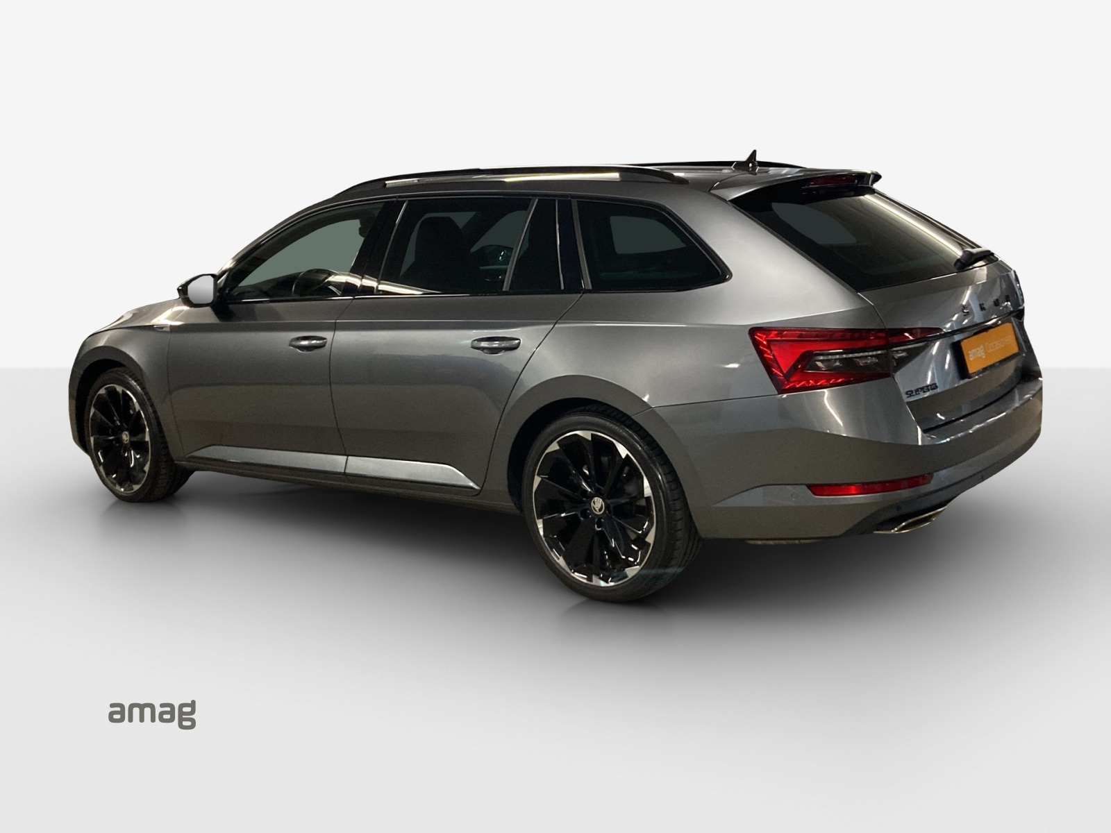 SKODA Superb Combi 2.0 TSI SportLine Light 4x4 DSG-showroom-element-1