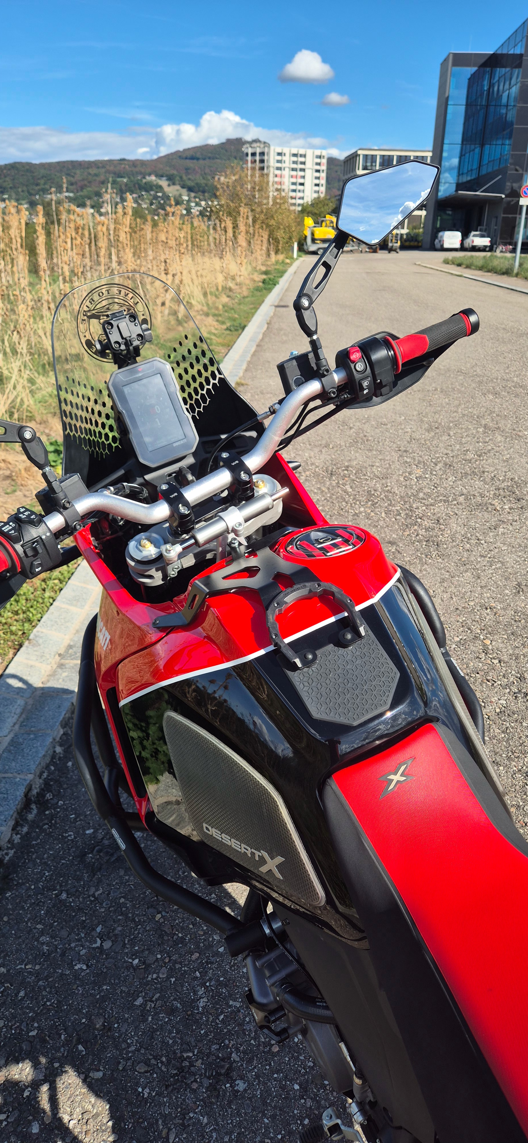 DUCATI Desert X mit Speziallackierung-image-11