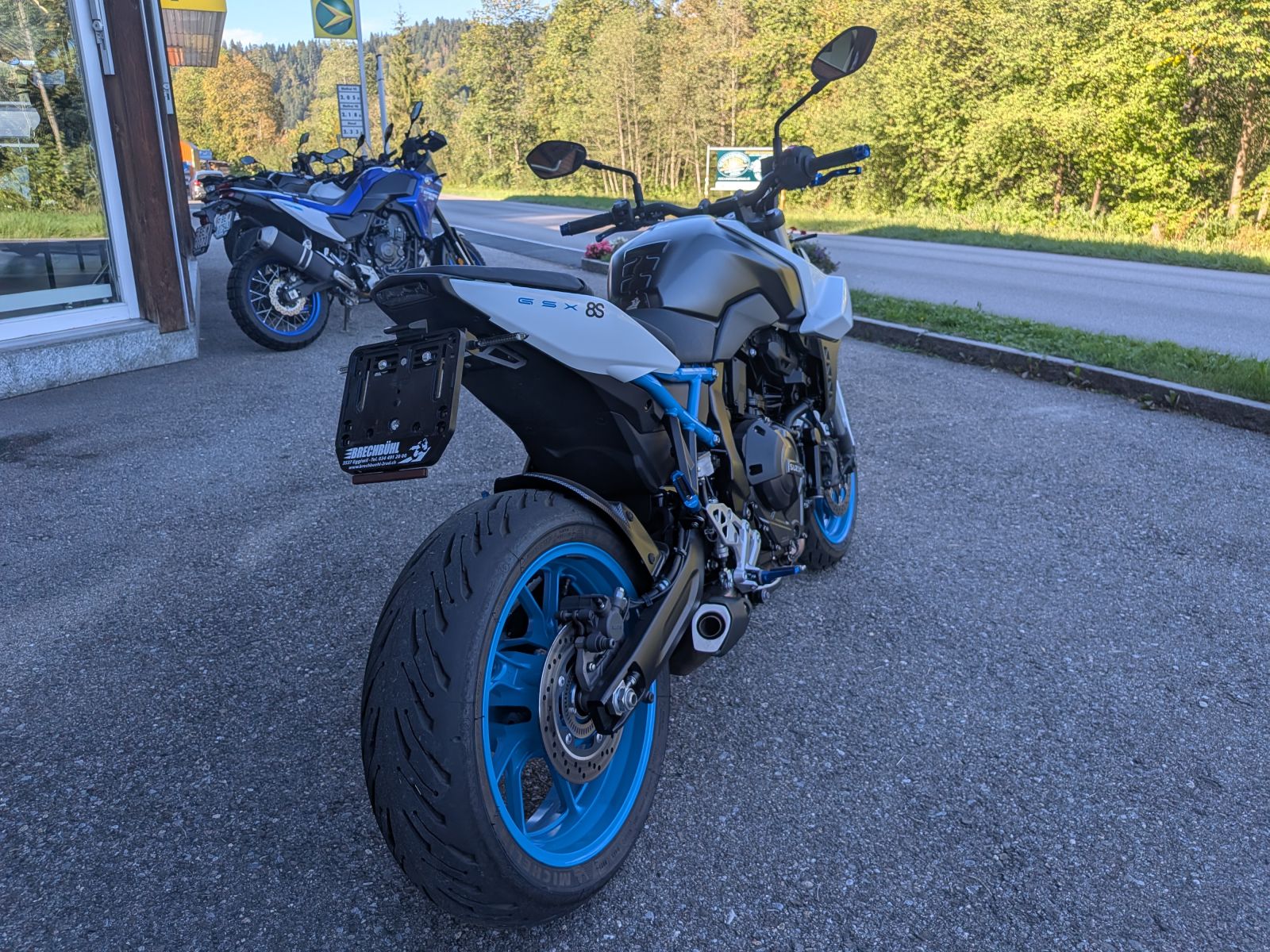 SUZUKI GSX 8 S-image-5
