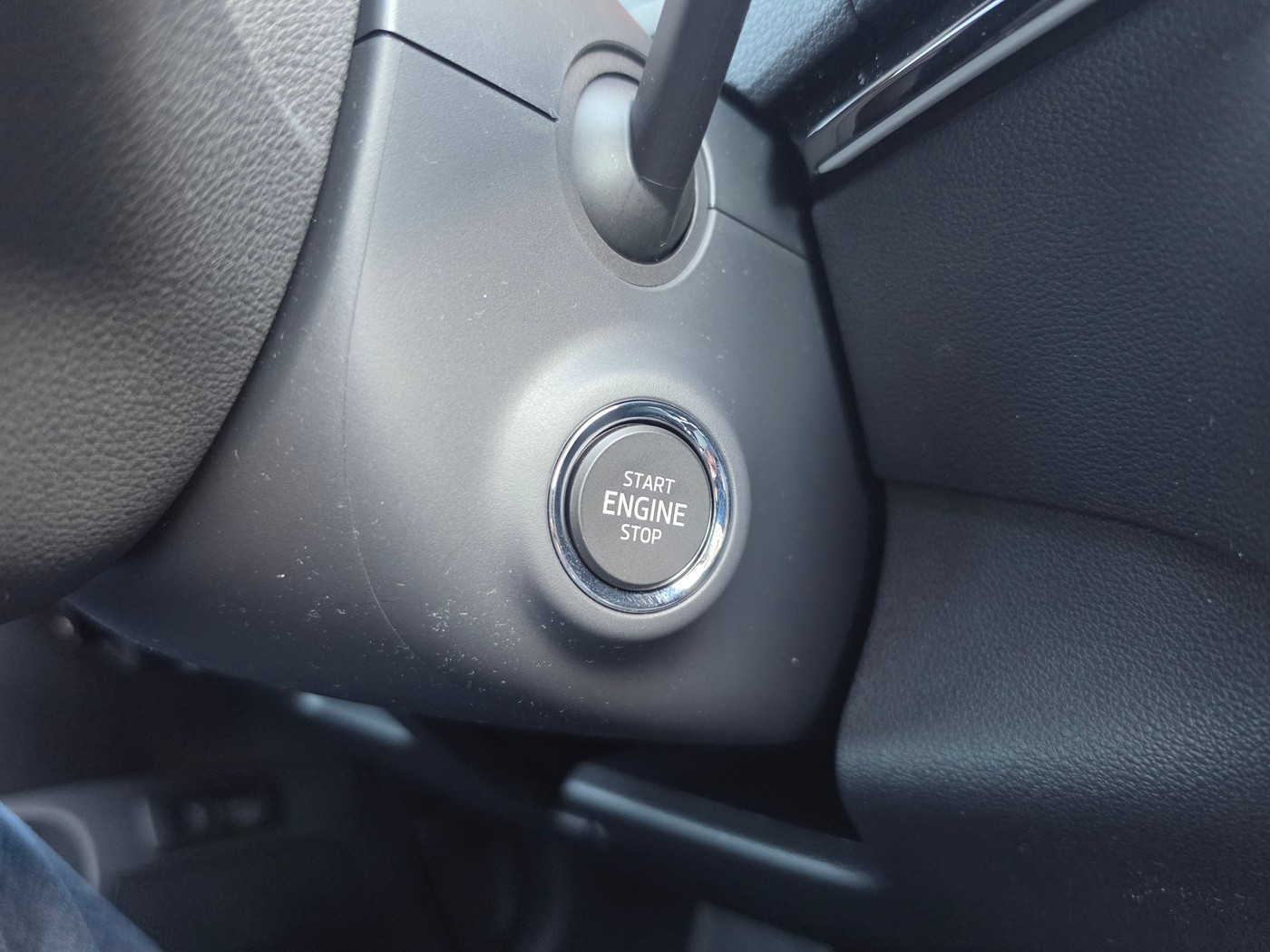SKODA Karoq 1.5 TSI Dynamic DSG-image-12