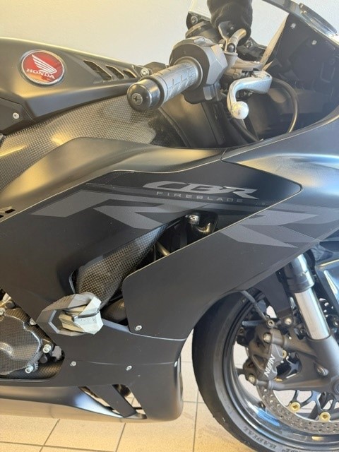 HONDA CBR 1000 RR-R-image-4